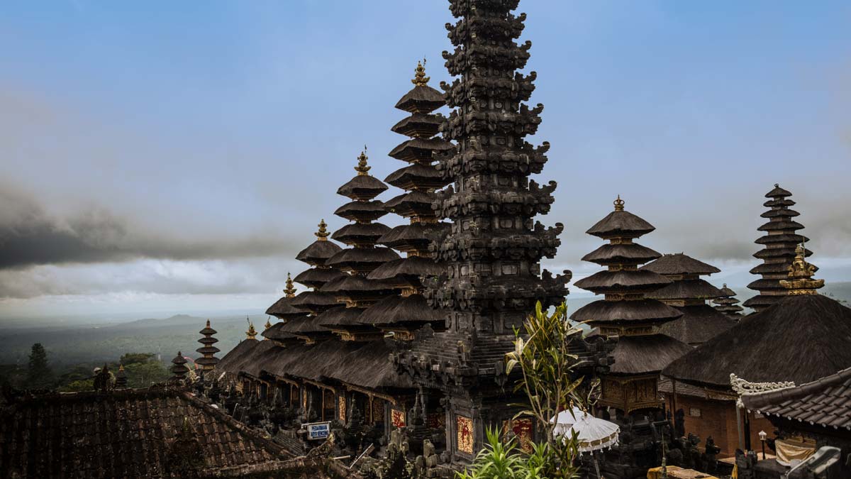 Pura Besakih Karangasem Panduan Wisata Pura Terbesar