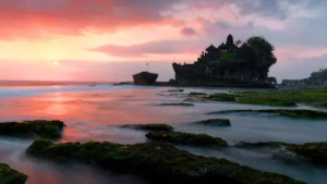 Sunset memukau di Pura Tanah Lot Bali