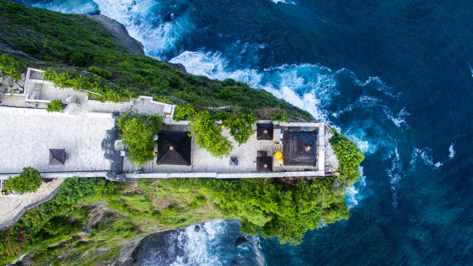 Pura Uluwatu Bali - Daya Tarik, Lokasi & Harga Tiket Masuk [2024]