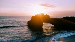 Harga tiket masuk Pura Tanah Lot Bali – Pemandangan sunset